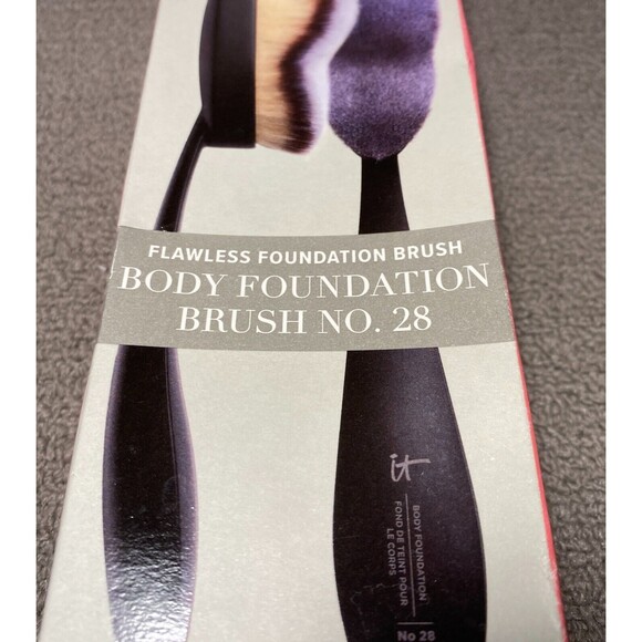IT Cosmetics Heavenly Luxe Flawless Body Foundation Brush #28 - Picture 8 of 9